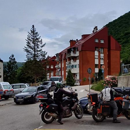 Peaceful Apartment Плужине Экстерьер фото